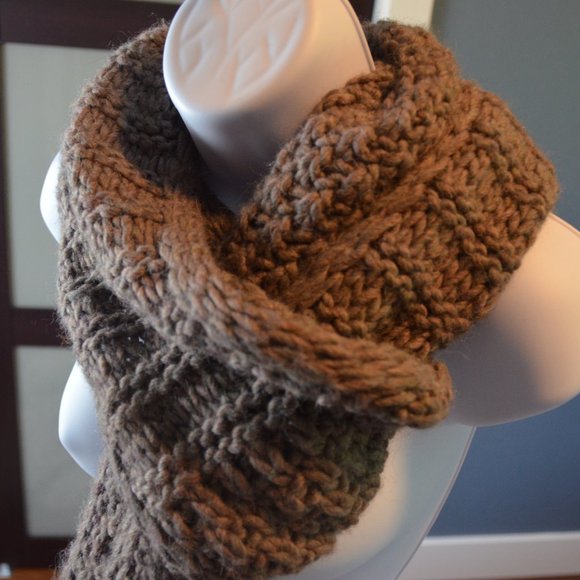 Scarf - Picture 6 of 8